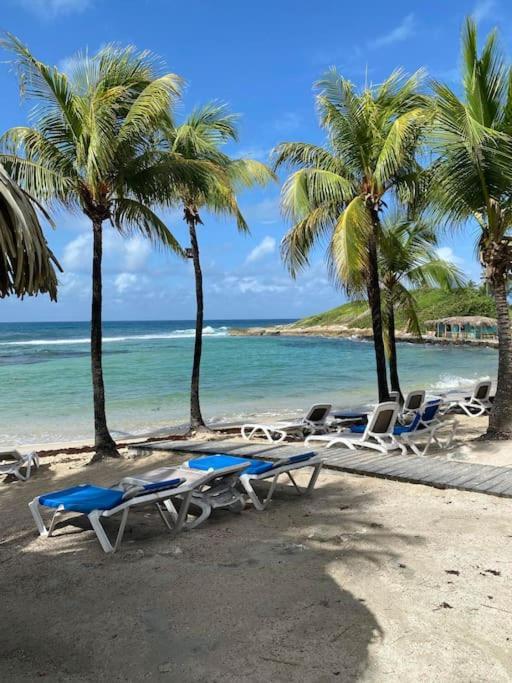 Studio Bord De Mer Avec Piscine - Le Manganao, Saint-Francois 外观 照片
